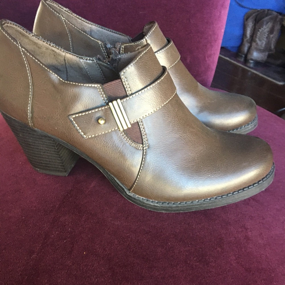 Brown boots